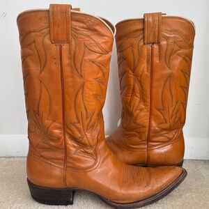 Vintage Nocona Butterscotch Pointed Toe Cowboy Boots Size 7D Men’s or 8 Women’s
